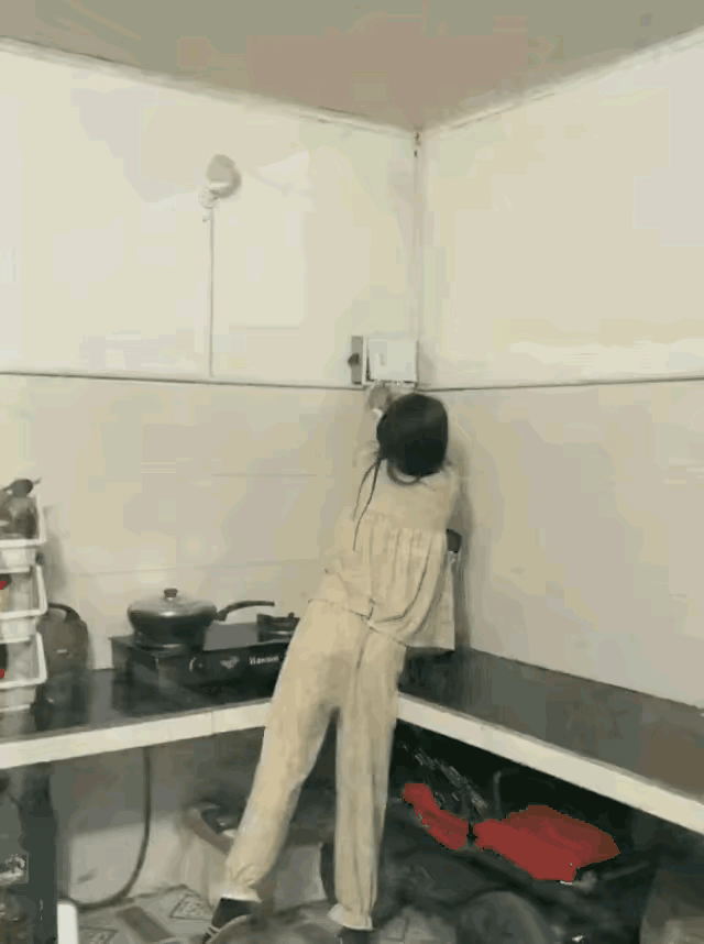 老鼠这东西有点意思，虽然长得不是很大，但是非常招人烦，有的人一点都不怕老鼠，直接