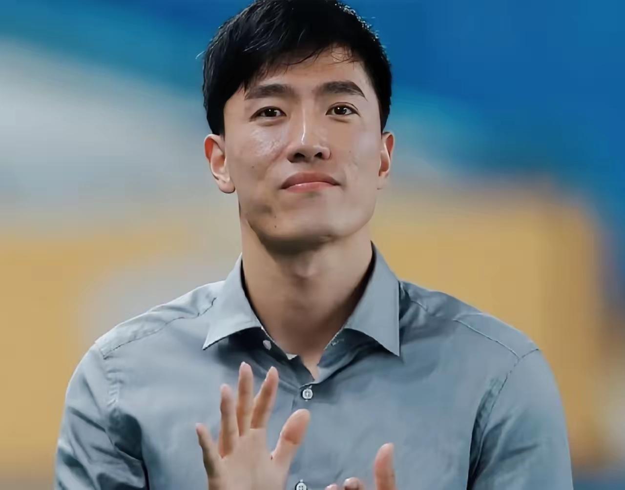 这是耐克给终身合同的原因。这波广告耐克赢麻了[赞][赞][赞]耐克：不明白真的