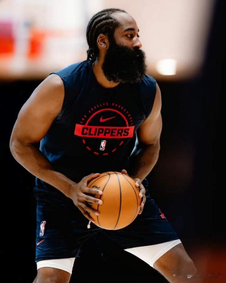 完了完了，这下可真是彻底要完蛋到没救啦！据快船记者透露，本没比赛的快船原计划今