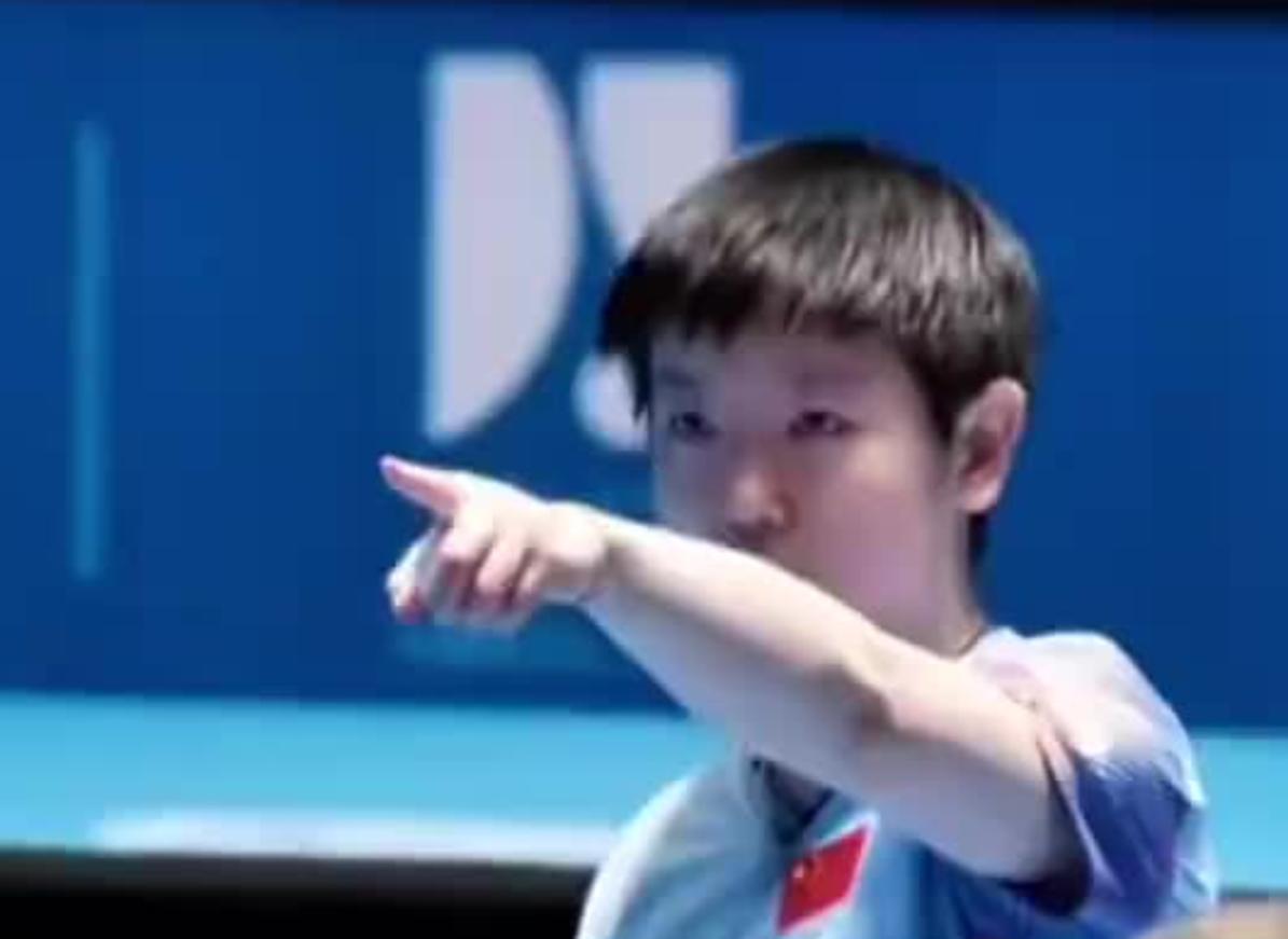 53年世界杯首个三连冠，秘诀藏着眼神里，有人说莎莎只是"运气好"，我想告诉他真相