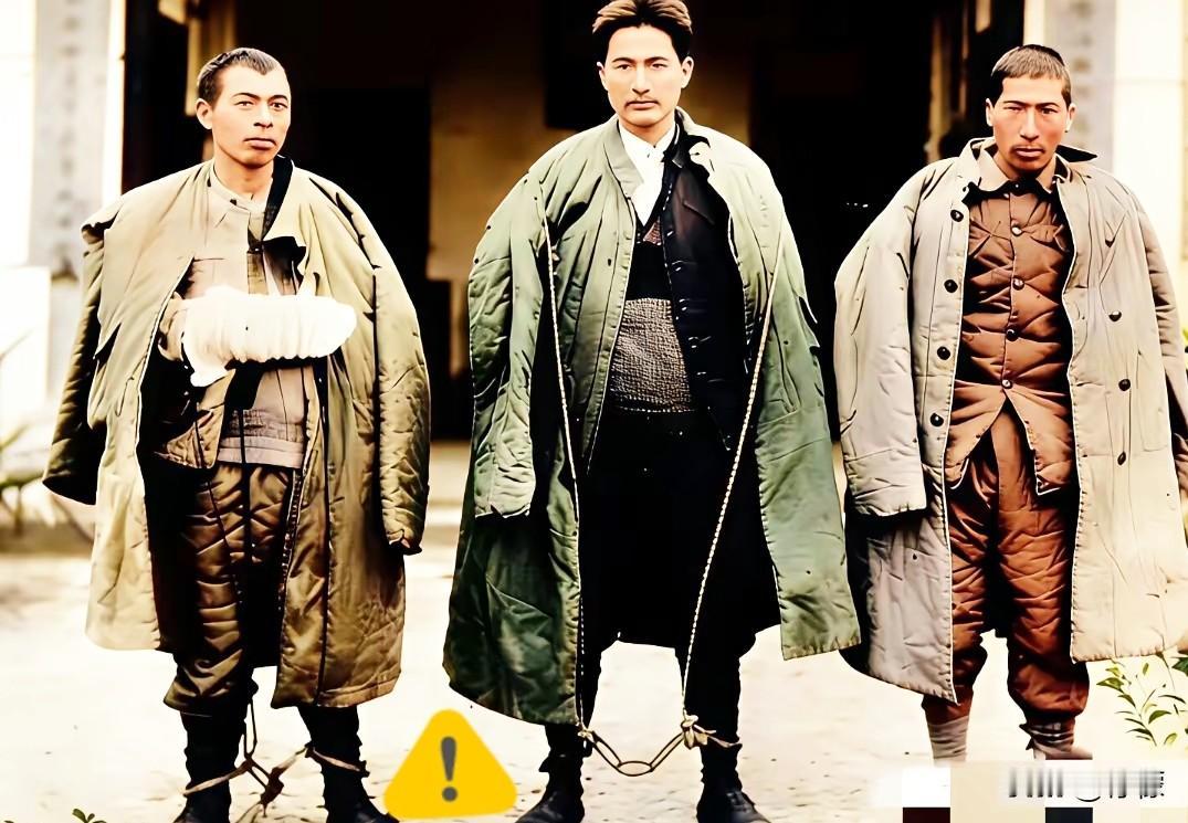 这不是演员扮演的角色，是一张真实的历史老照片，这才是他们的真实相貌，英雄形象
