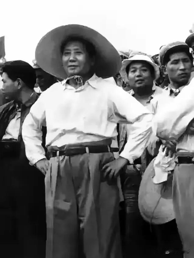 12月26日是毛主席他老人家的诞辰日，在毛主席他老人家的诞辰日，无比怀念毛主席他