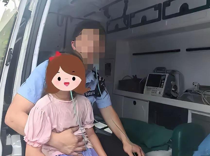 香港司机歧视内地人，故意熄火锁车热晕乘客？据说是内地乘客带着孩子过境到香港玩，听
