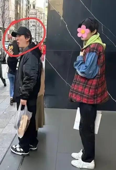 王思聪大概率不会再回国了，不是因为他欠了20亿，也不是王健林卖掉了48座万达，而