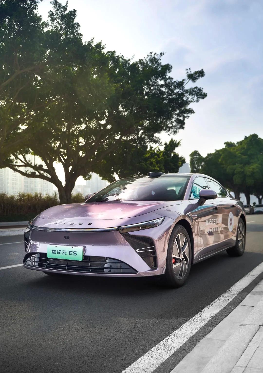 伤害性不大，侮辱性极强！星纪元ES直接把20万级新能源轿车的“内卷标准”拉到