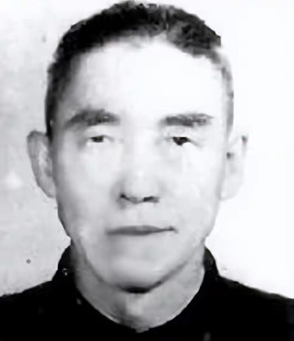 上海解放后陈诚心腹投诚，拉着解放军处长低语：我1924年就入党了这话一出口，