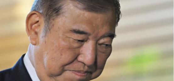 日本的心彻底死了，当地时间周一，在和美国的贸易谈判当中，日本彻底落入下风，美国拒
