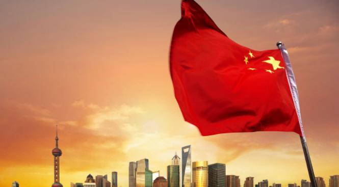 为什么西方的颜色革命在中国行不通？因为中国人民的政治素养在全球少有人能比。三年前