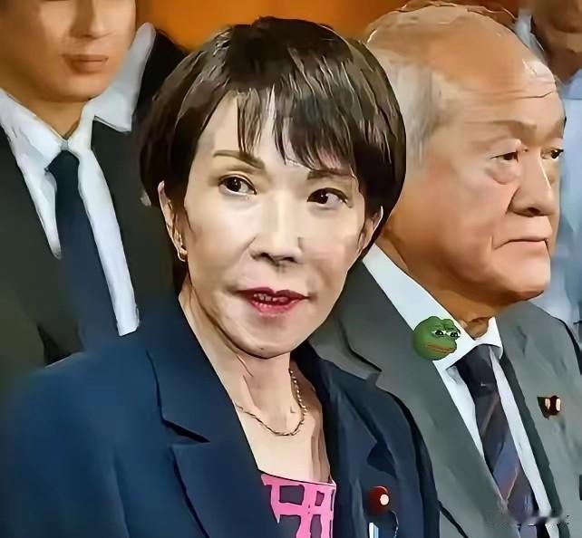 日本这次是真的急了，火烧眉毛。下个月就要拉着一帮商界大佬往北京跑，甚至有点“