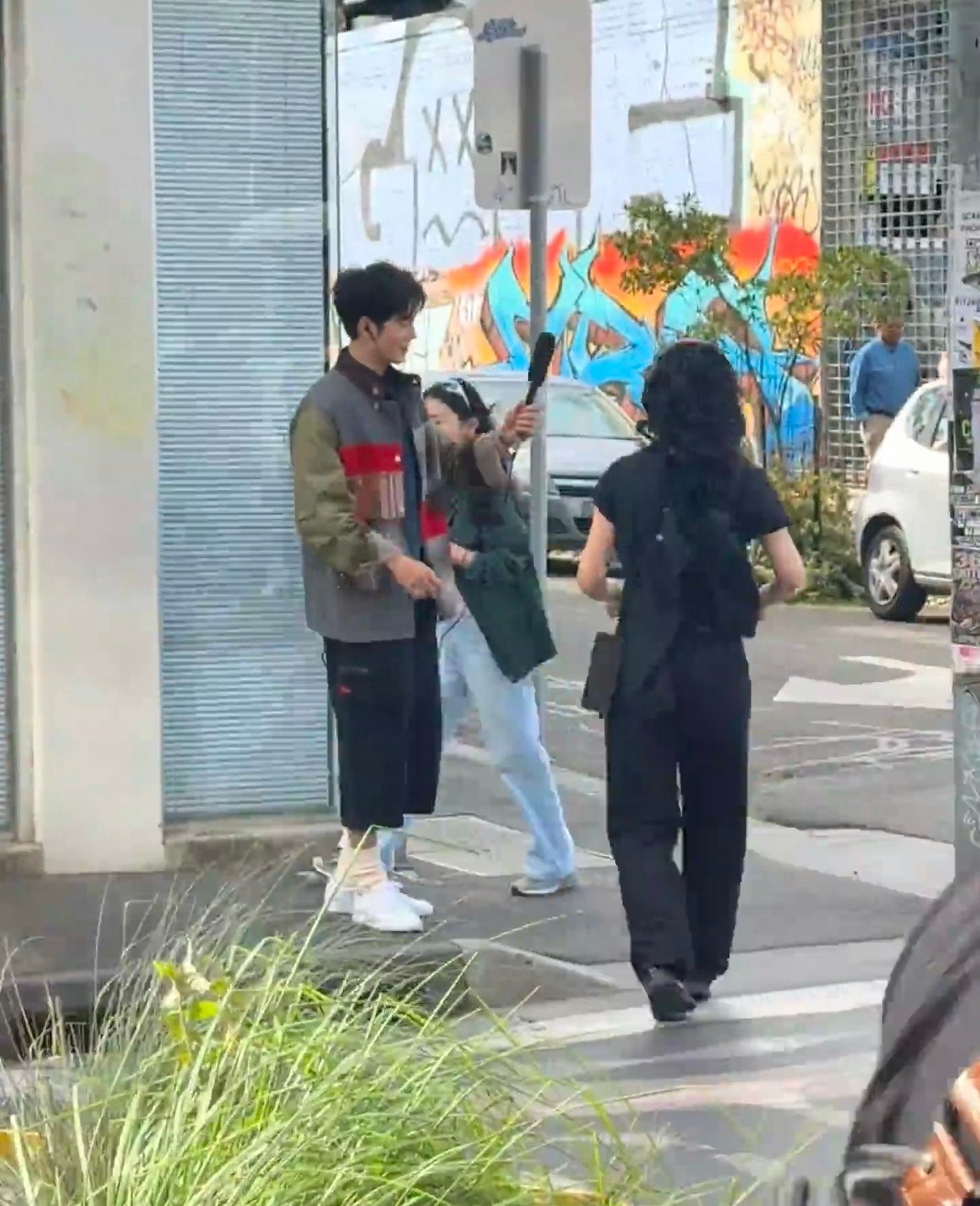 卧槽卧槽卧槽我卧槽今天新的偶遇这一身完全男大啊啊啊啊啊啊啊啊啊哥哥是准备录Yo