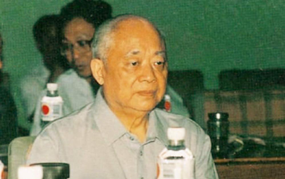 1937年周恩来在延安劳山遭遇危险，警卫排牺牲了11人，究竟是谁胆大包天做出此事