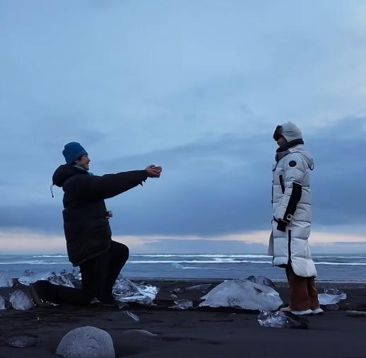 看到孙丞潇向金莎求婚，我明白了一个道理。女人不要怕老，也不怕变丑。只要你
