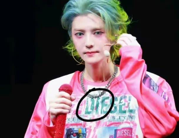 鹿晗，是被做局了吗？鹿晗的西安演唱会门票，因平台工作人员操作上的失误