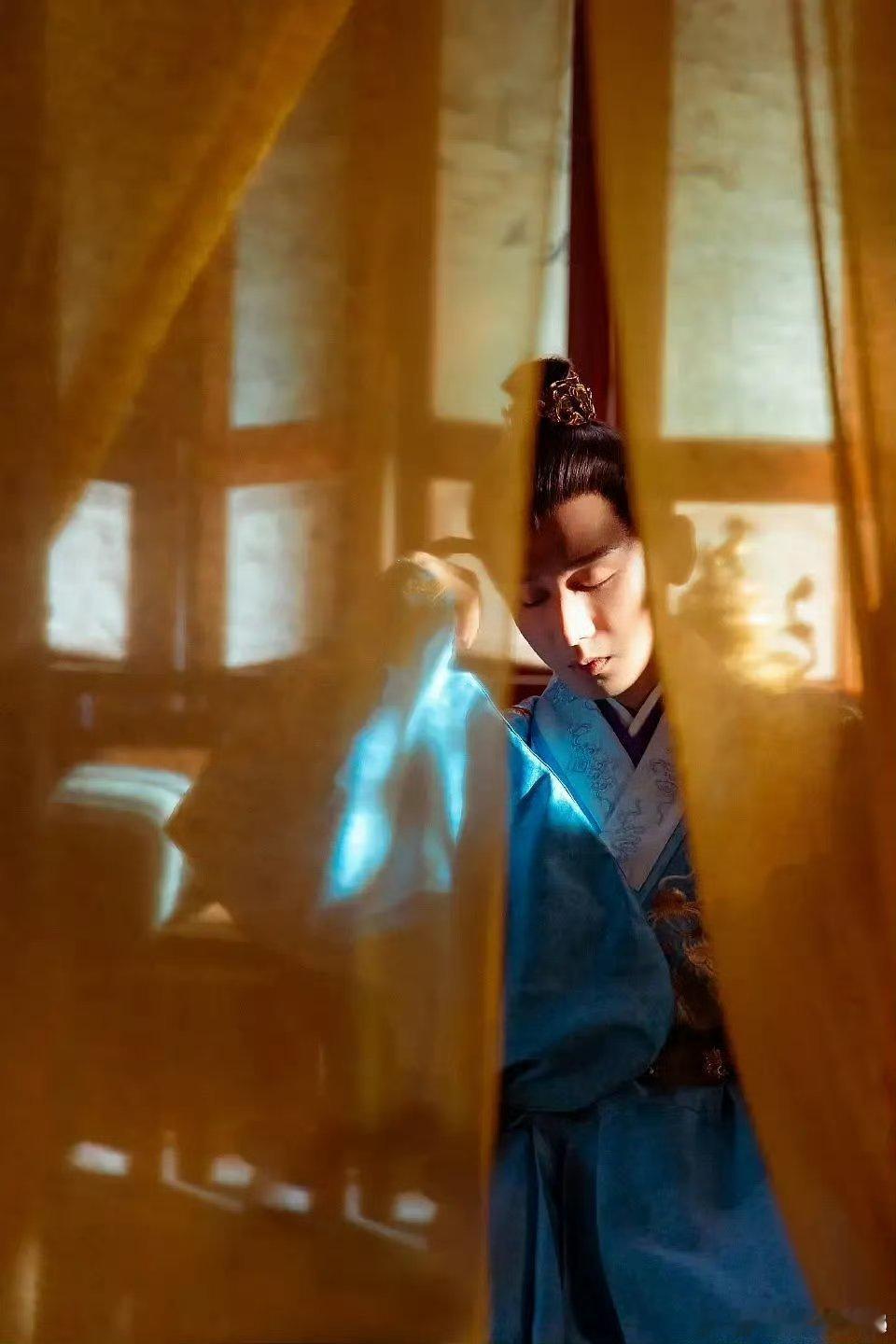 成毅林更新两京十五日路透故事感好强感觉质感好好，期待了