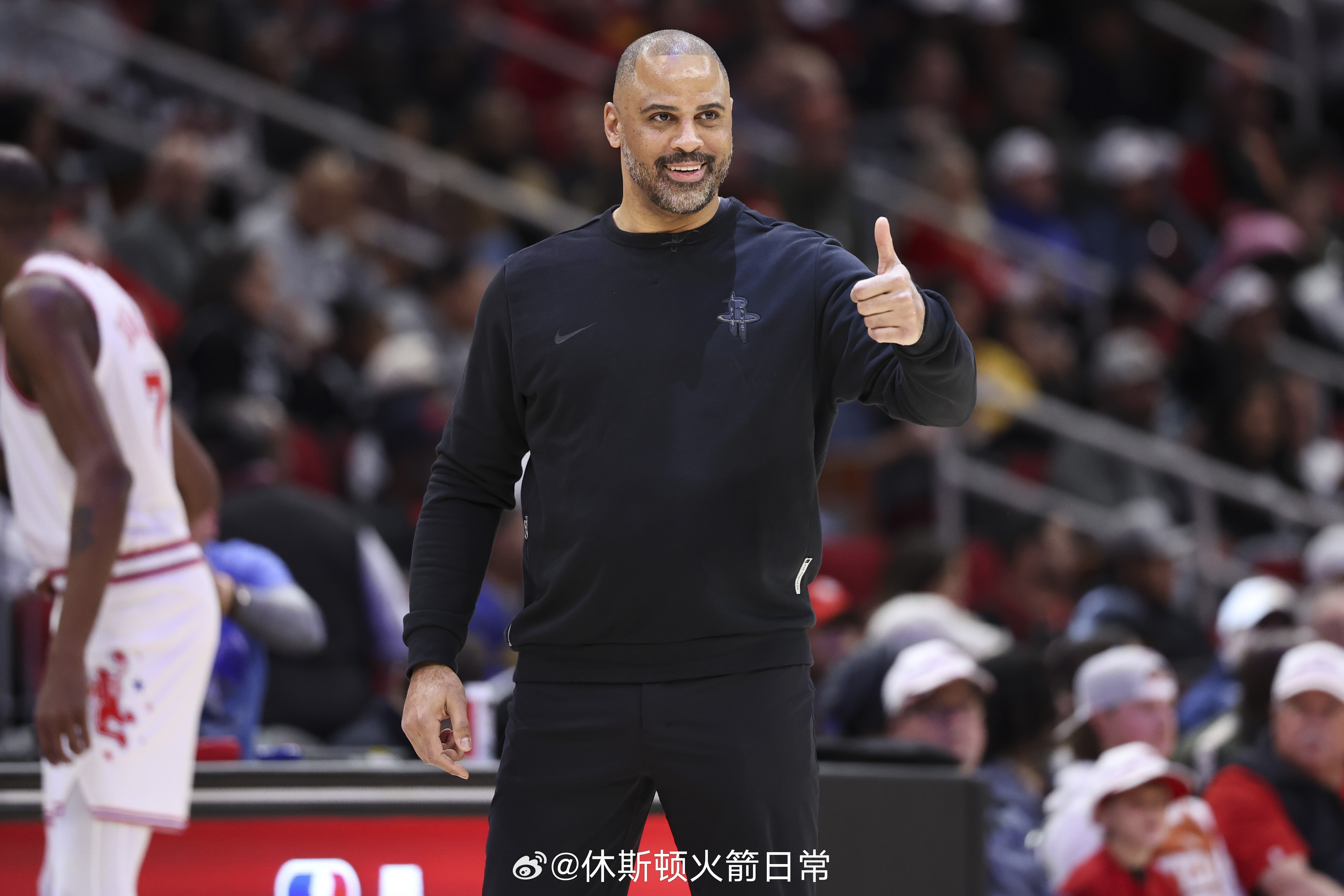 这防守联盟第五？据统计，火箭本赛季当限制对手得分低于100分时11战全胜，限制对