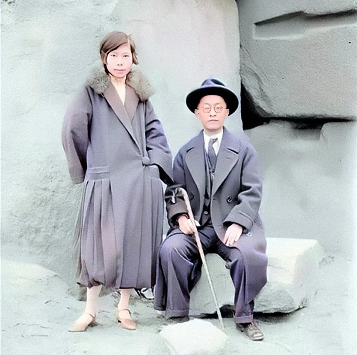 这是一对龙父虎女。父亲正是大名鼎鼎的胡汉民，女儿是响当当的军统“一枝花”胡木兰！