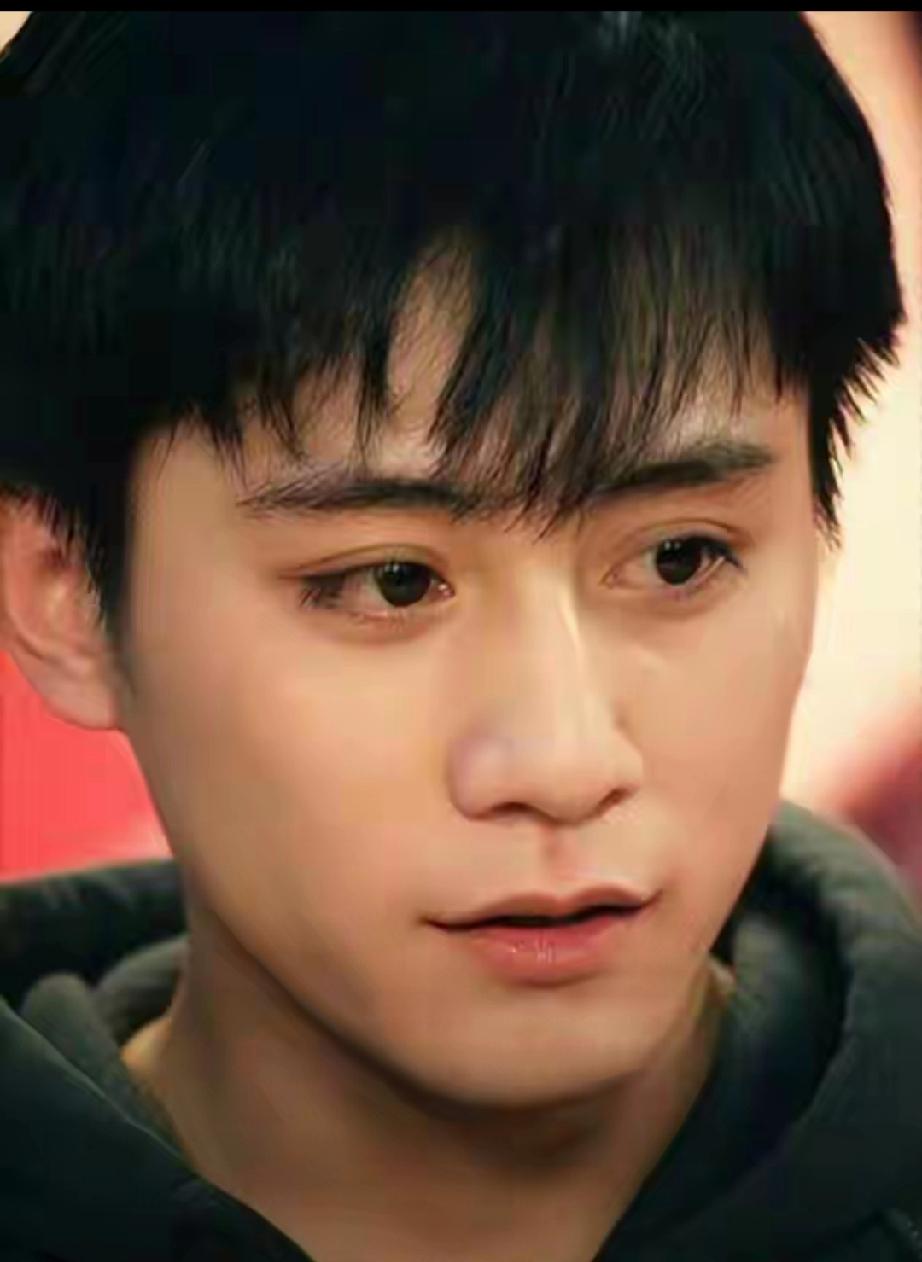 影帝刘烨太深情！为照顾患病妻子息影3年，妻子憔悴显老仍不离不弃当红