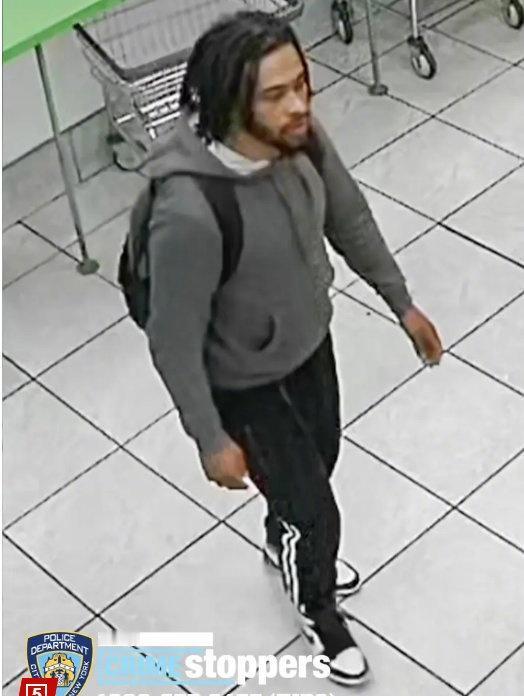 布鲁克林男子楼梯间强奸12岁女孩，曾有多起重大犯罪前科，但都被释放。11月6日