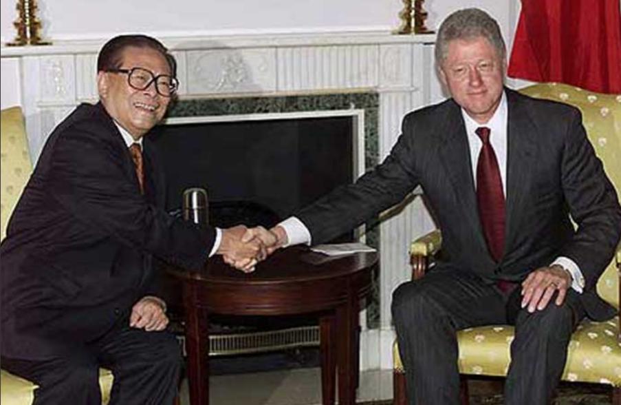 当年中国入世最大的障碍是美国，可最终美国还是同意了我们加入世贸组织。为什么？江同