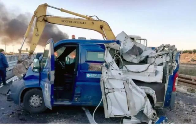 意大利运钞车大劫案：炸药炸尾、街头枪战，比电影还狂，结局却大快人心！光天化