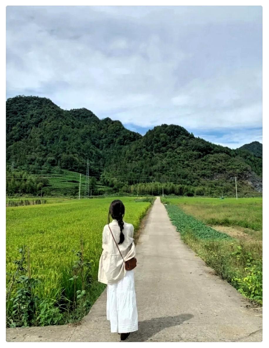 女人，一定要存钱，女人手里没钱，心里是真的发慌。我这九年死磕存钱，硬是攒