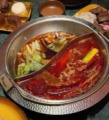 朋友们，有没有一起的，火锅搞起