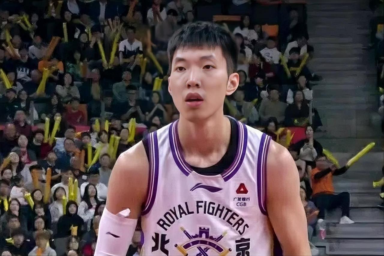 有一说一，今日廖三宁和姜伟泽根本不在一个级别！！廖三宁：全场出战32分钟，