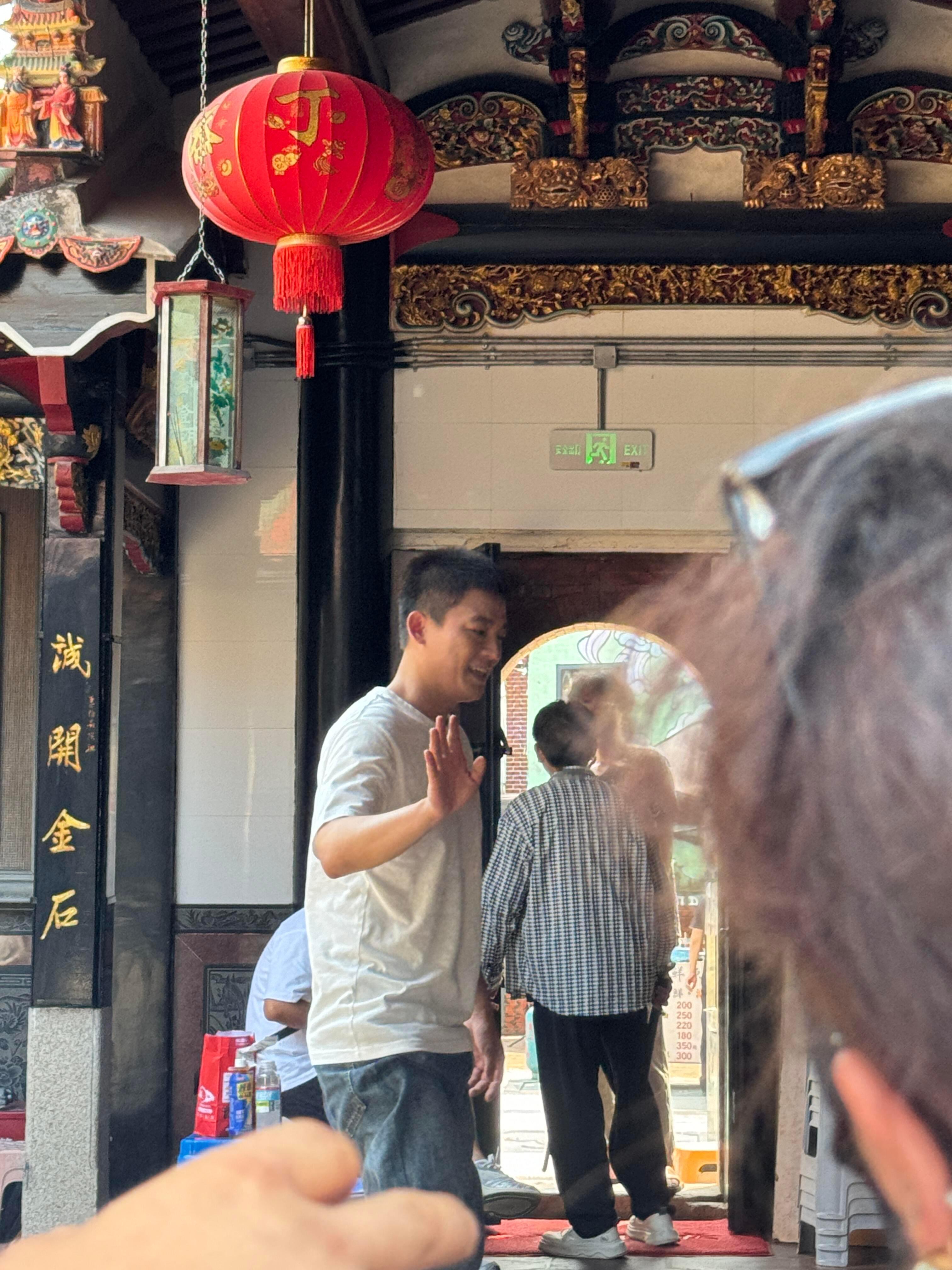 欧豪奶奶灰寸头好权威欧豪奶奶灰寸头拍这段戏时候欧豪还没染头发哈哈哈欧豪