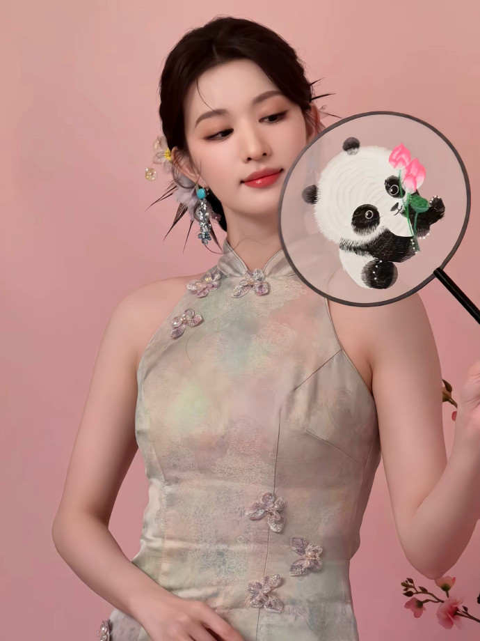 1.王楚然之前在签一些商务代言的时候，有些条约明确规定她不能谈恋爱，所以她现在不