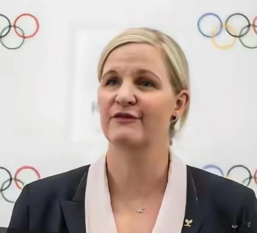 国际奥委会双标在不同主办国的标准上。2008年北京奥运会，作为东方大国，为了满足