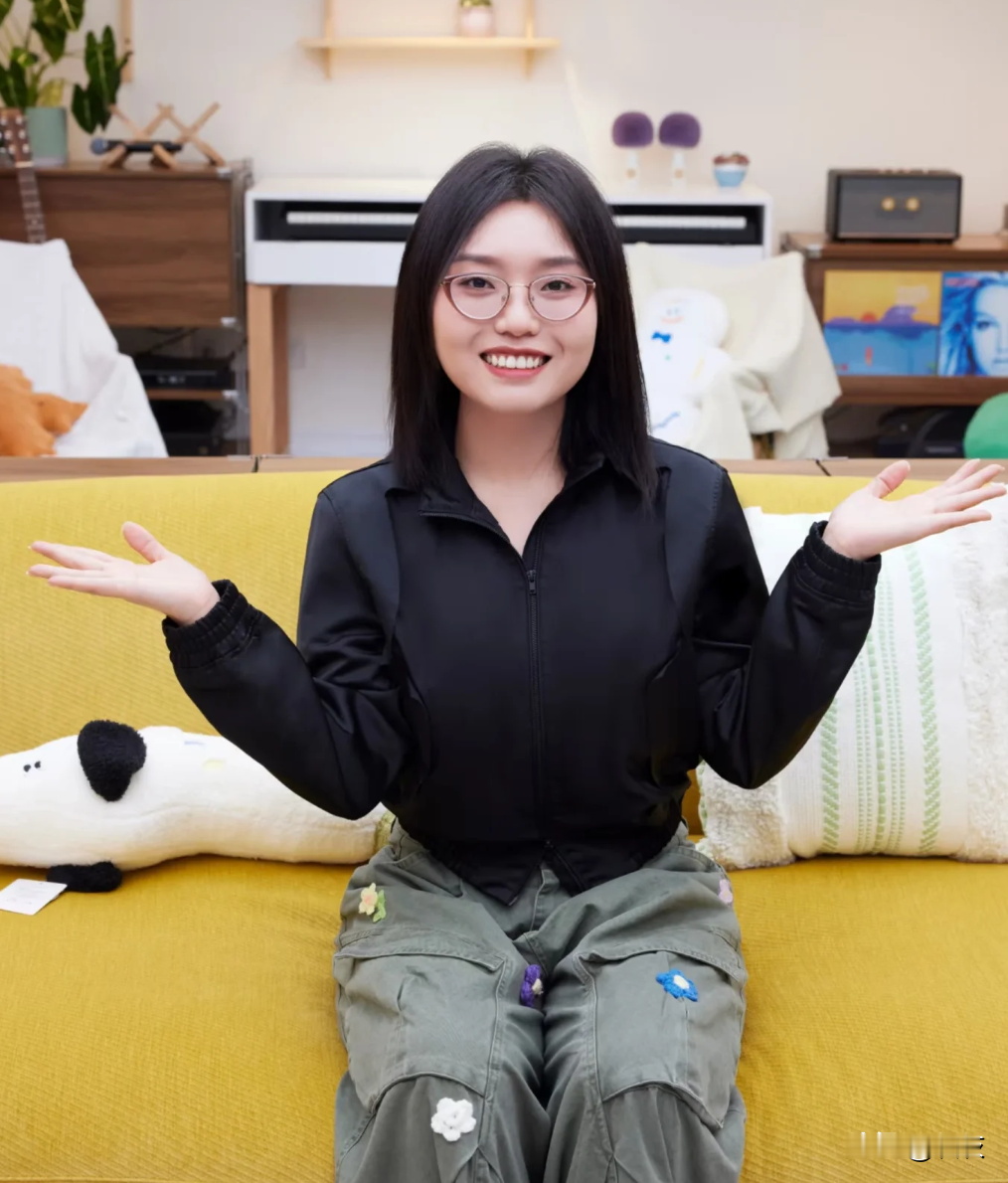李雪琴羞于启齿的北大专业：真正困住年轻人的，从来不是学历在一档节目里，撒贝宁曾和李雪琴有过一段耐人寻