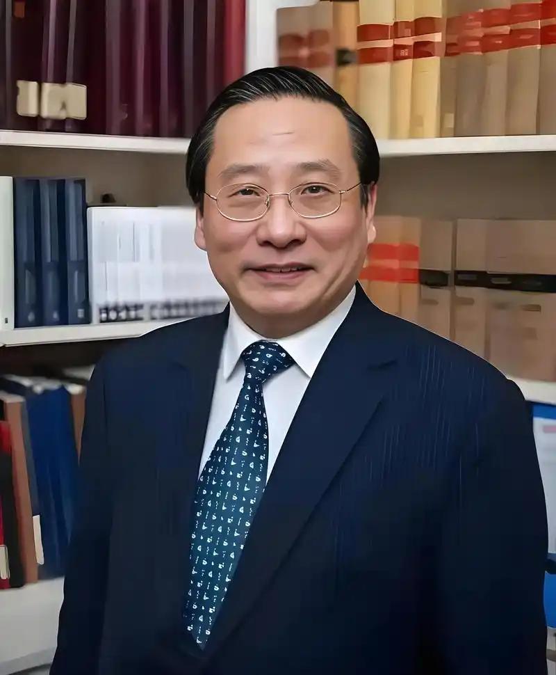 高志凯用直白的语言告诉印度：中国能够抗住美国的关税战，印度没有理由不行，印度完全