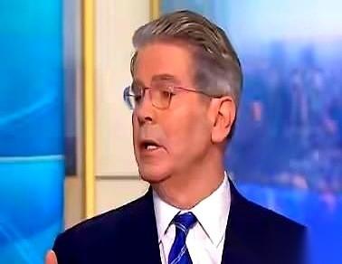 想跟我们玩炸金花？上来就甩王炸，以为能吓死谁。结果呢？我们这边眼皮都懒得抬一