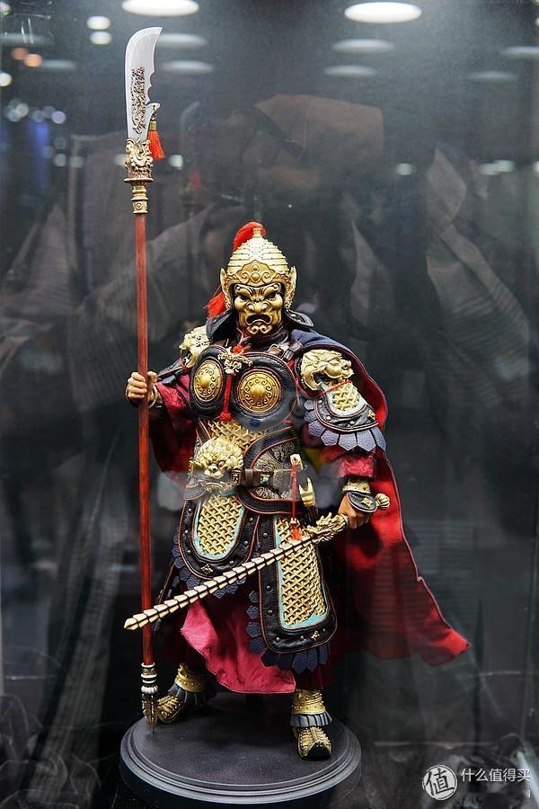 “他40岁前是打铁匠，连马都配不上；玄武门当天，他拎着太子和齐王的脑袋站在宫门上