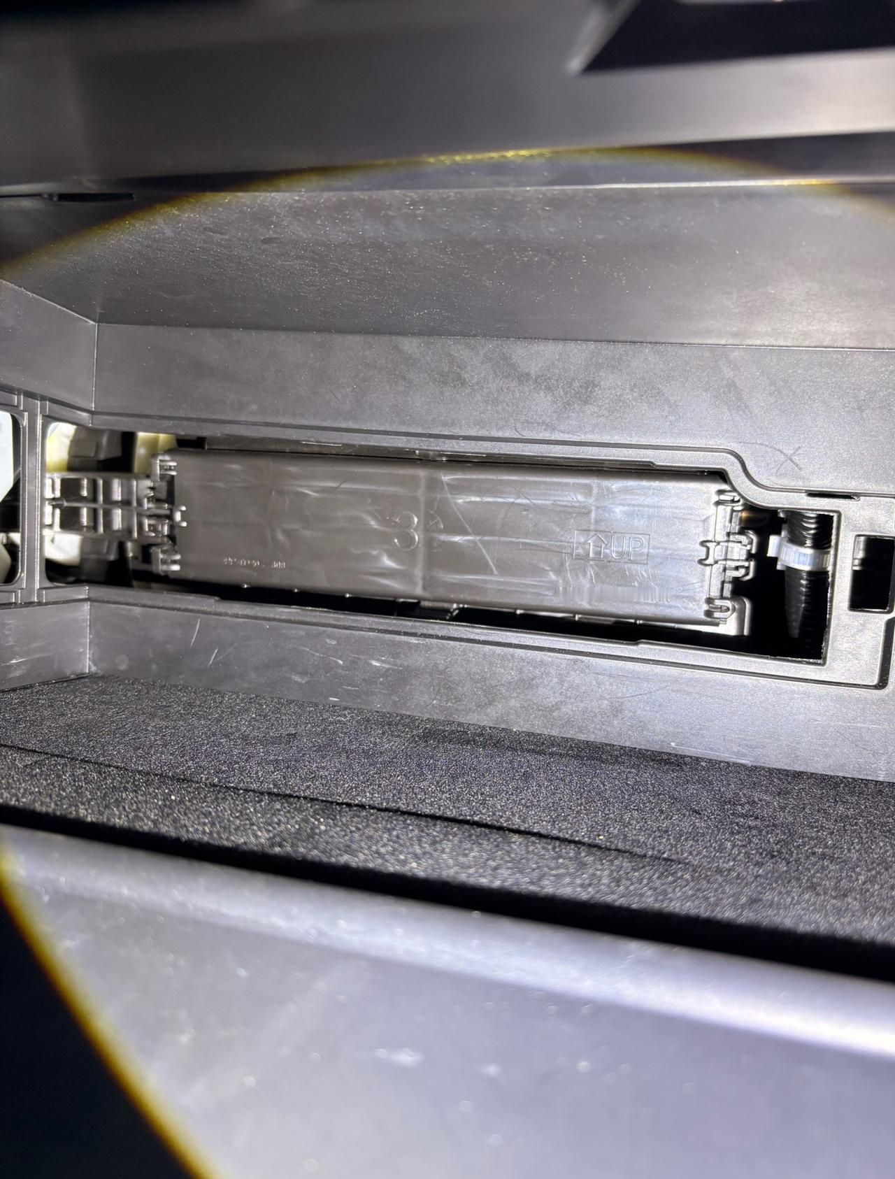 我觉得丰田车还有一个好处，就是自己换一些易损件的话都不用借助工具，今天自己