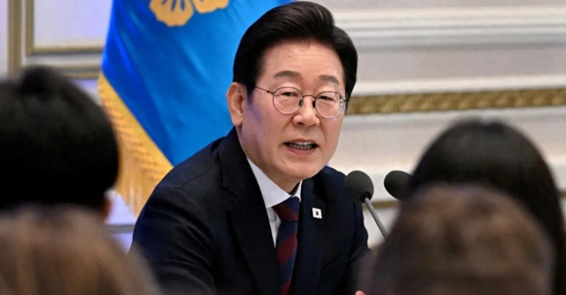 美国为什么低规格接待李在明，原因很简单。李在明出访的第一站放在了日本。按理说，