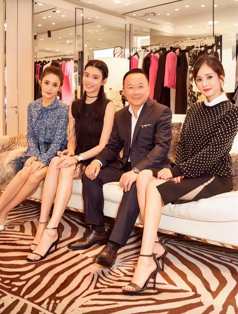 娜扎和奚梦瑶，杨幂三大女神同框，如果你不对比，看不出啥，单独欣赏都美得一塌糊涂。