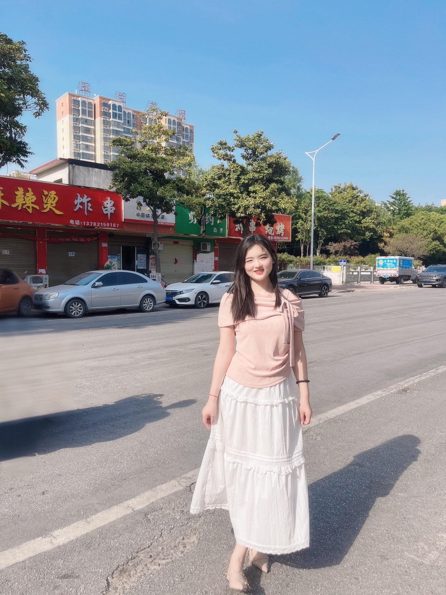 1999年的🐰今年已经26岁了。我以为我的26岁会浓妆艳抹，高跟鞋。...