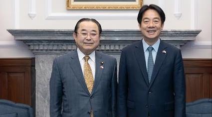 据台媒报道，正率团在台湾窜访的日本众议员、前经济产业大臣西村康稔5月5日在会见赖