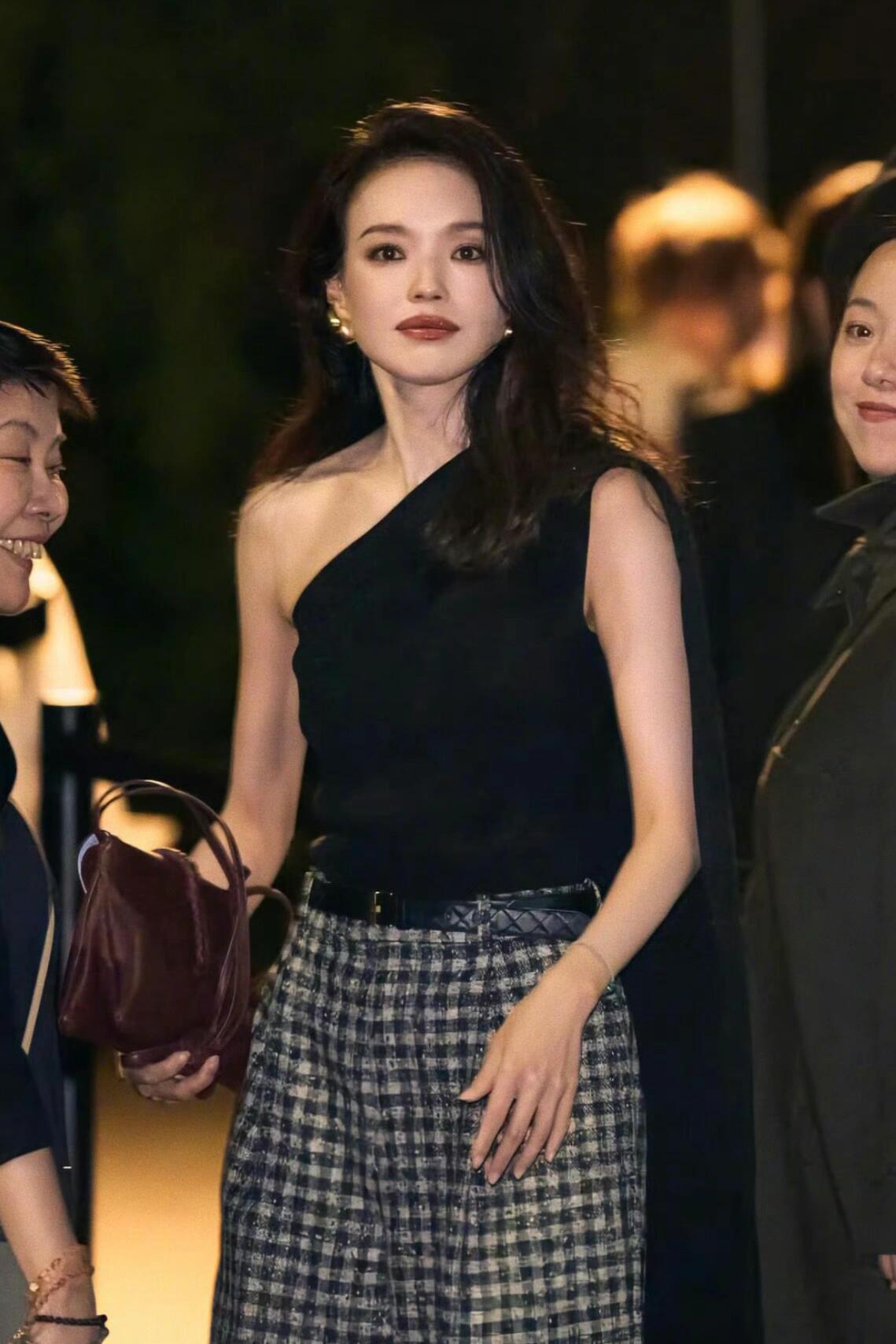 舒淇｜时光对跖点上的明艳美人果然，人总会在一个年龄段真正读懂舒淇的美​​​