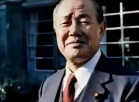 要说现在日本最慌的是啥？肯定不是咱们的航母下了多少饺子，也不是火箭炮能打多远。他