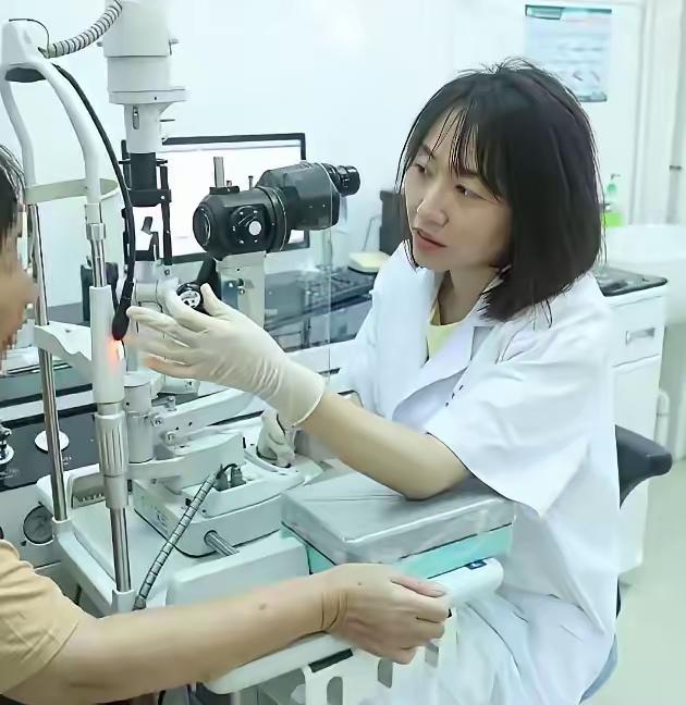 什么价值观？竟然有人替曾主任叫屈！她只不过长得好看点，就可以被原谅？医术到底