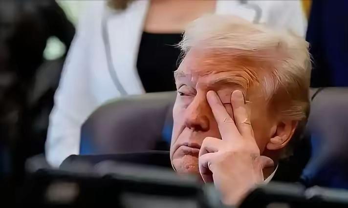 特朗普这回该急了，短短24小时，连吃三个大瘪。​​中东的火还没扑灭，美国后方