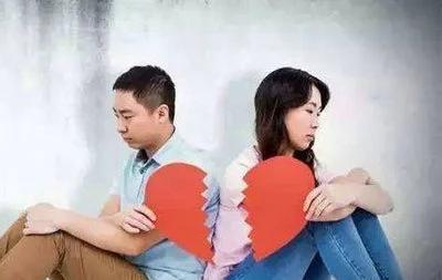 /标题：震惊！50岁夫妻遭第三者插足，背叛后竟发生了令人难以置信的转折