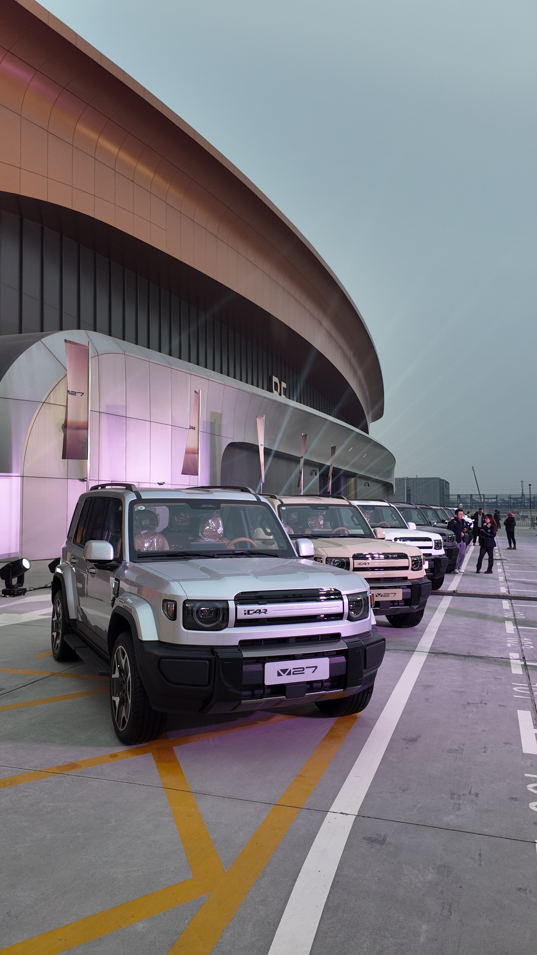 没错，这就是穿越了塔克拉玛干沙漠N39线的V27，看着没那么那么硬派，没想到实力