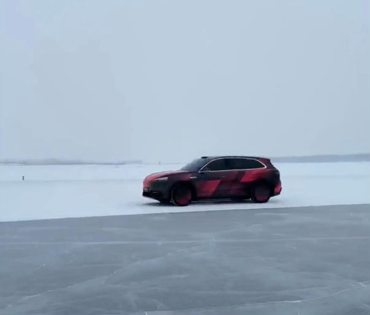 问界M6冬测影像曝光理想L6的直接竞争对手。看这个姿态稳的很啊。问界m6冬测影