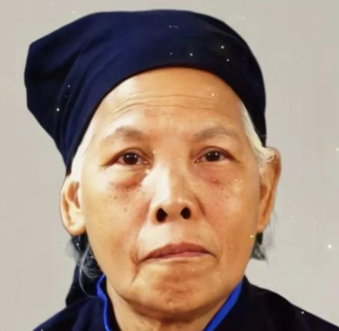 1979年对越自卫反击战打响时，她刚生完孩子两个月，还在哺乳期，身体还没恢复好。