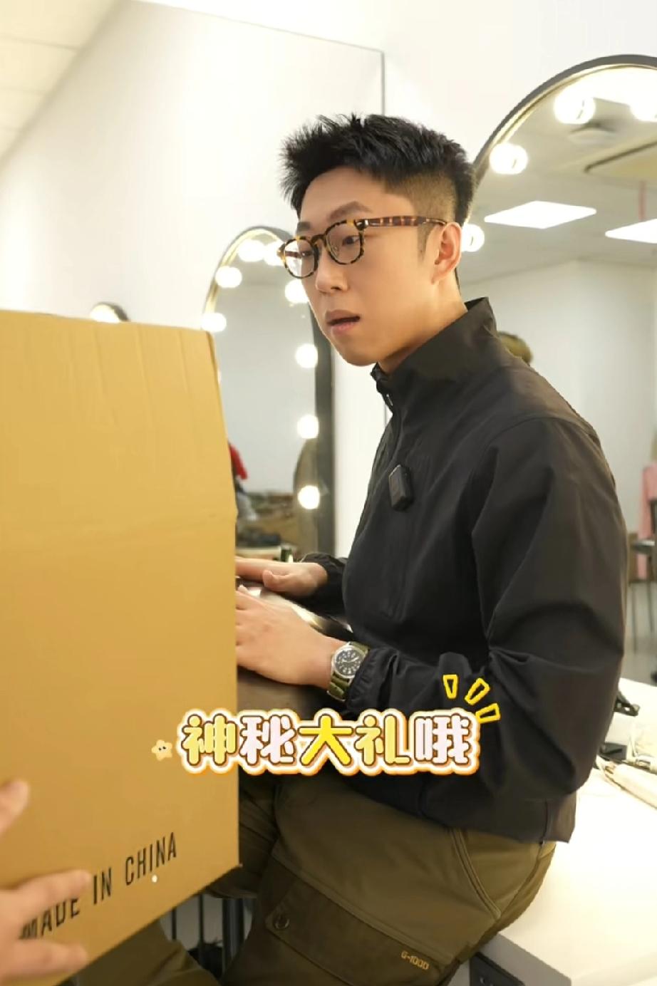 佩服汉森的演技，更佩服与辉同行预告片的创意！看与辉同行、兰知春序的预告片就像是开