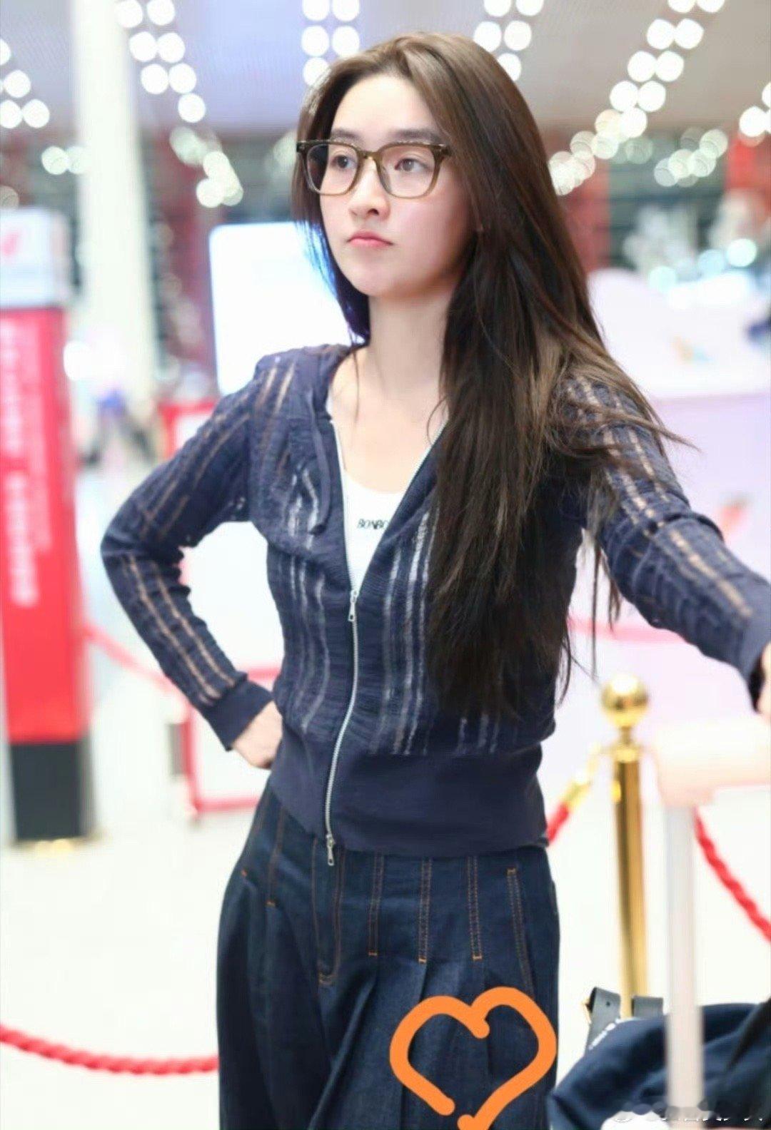 素颜的王玉雯真的好美呀，状态很好，一直很喜欢她