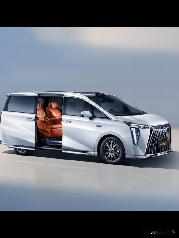 传祺向往M8宗师是高品质智能家享MPV，在主动和被动安全方面表现的十分出色，为我